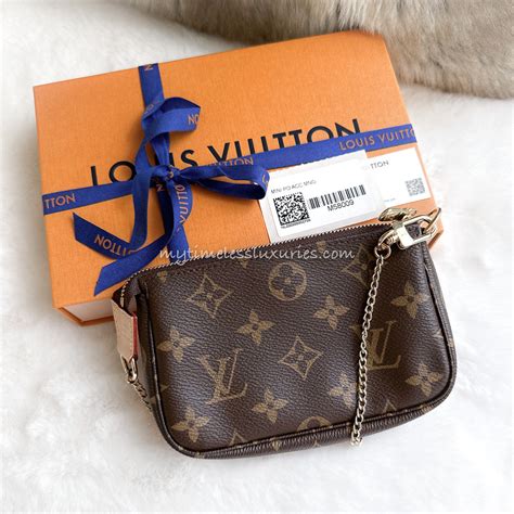 louis vuitton mini pochette white|Louis Vuitton Pochette monogram.